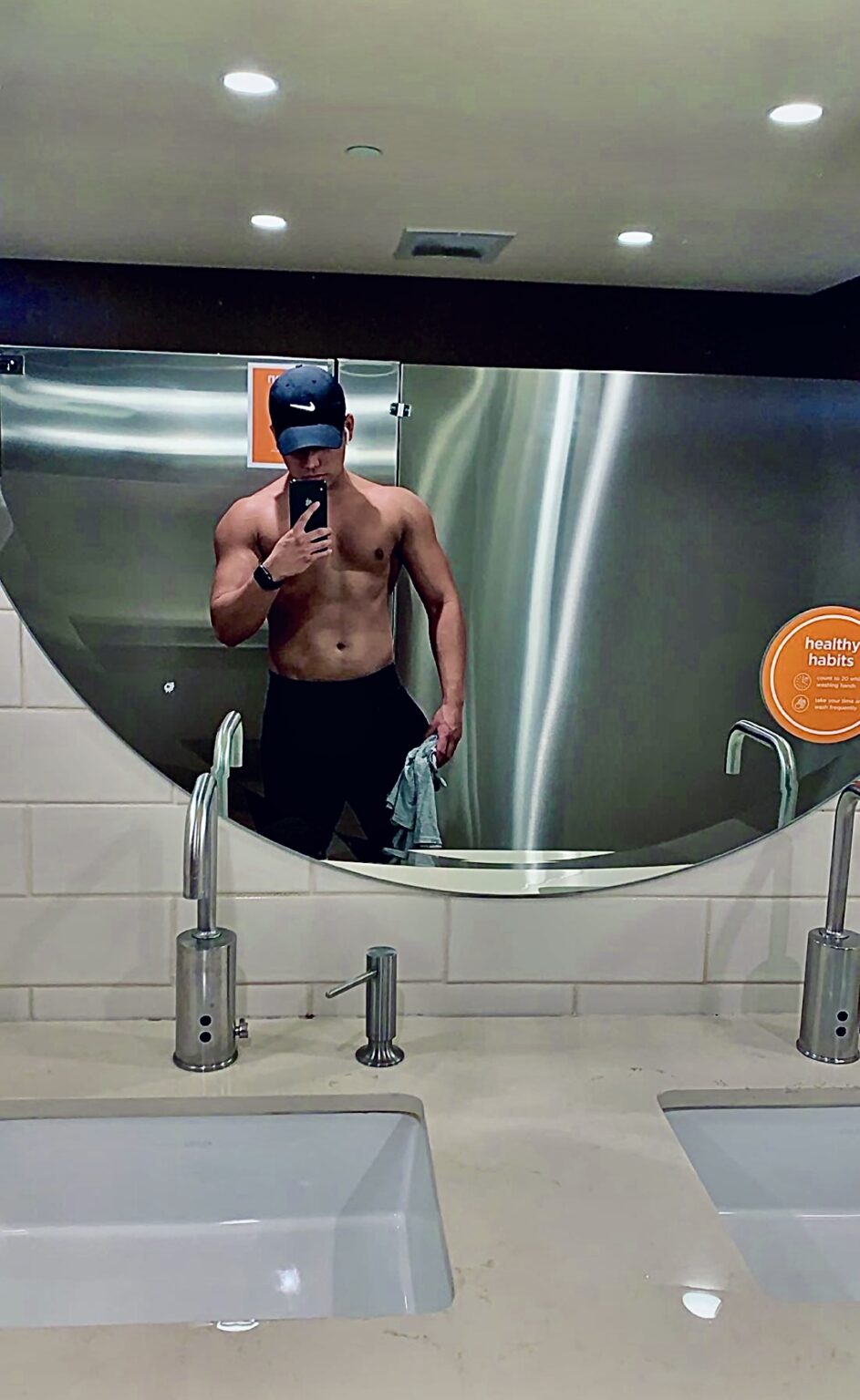 Leonardo Massage Male Massage in Las Vegas for women and men 24/7